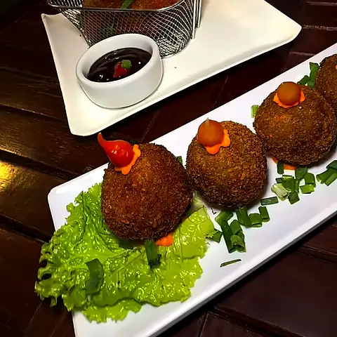Bolinho de costela