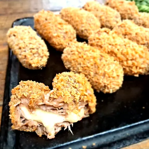 Croquete de costelinha com queijo